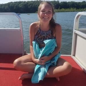 Meet your Posher, Macy